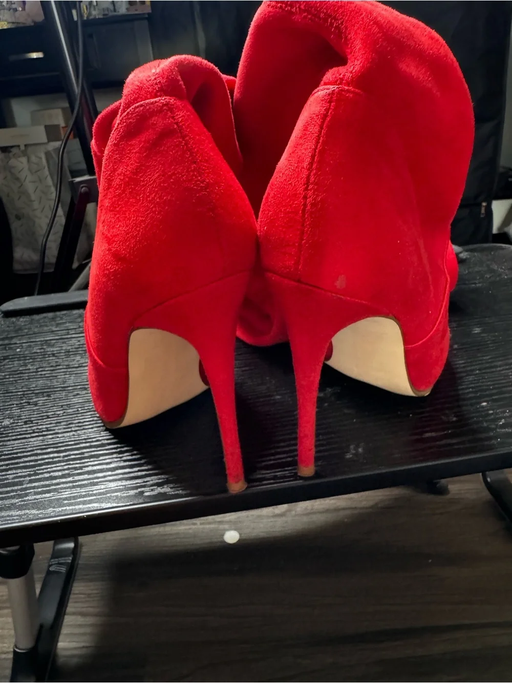 Red Pointed-Toe Women's Booties - Classic Sleek Style